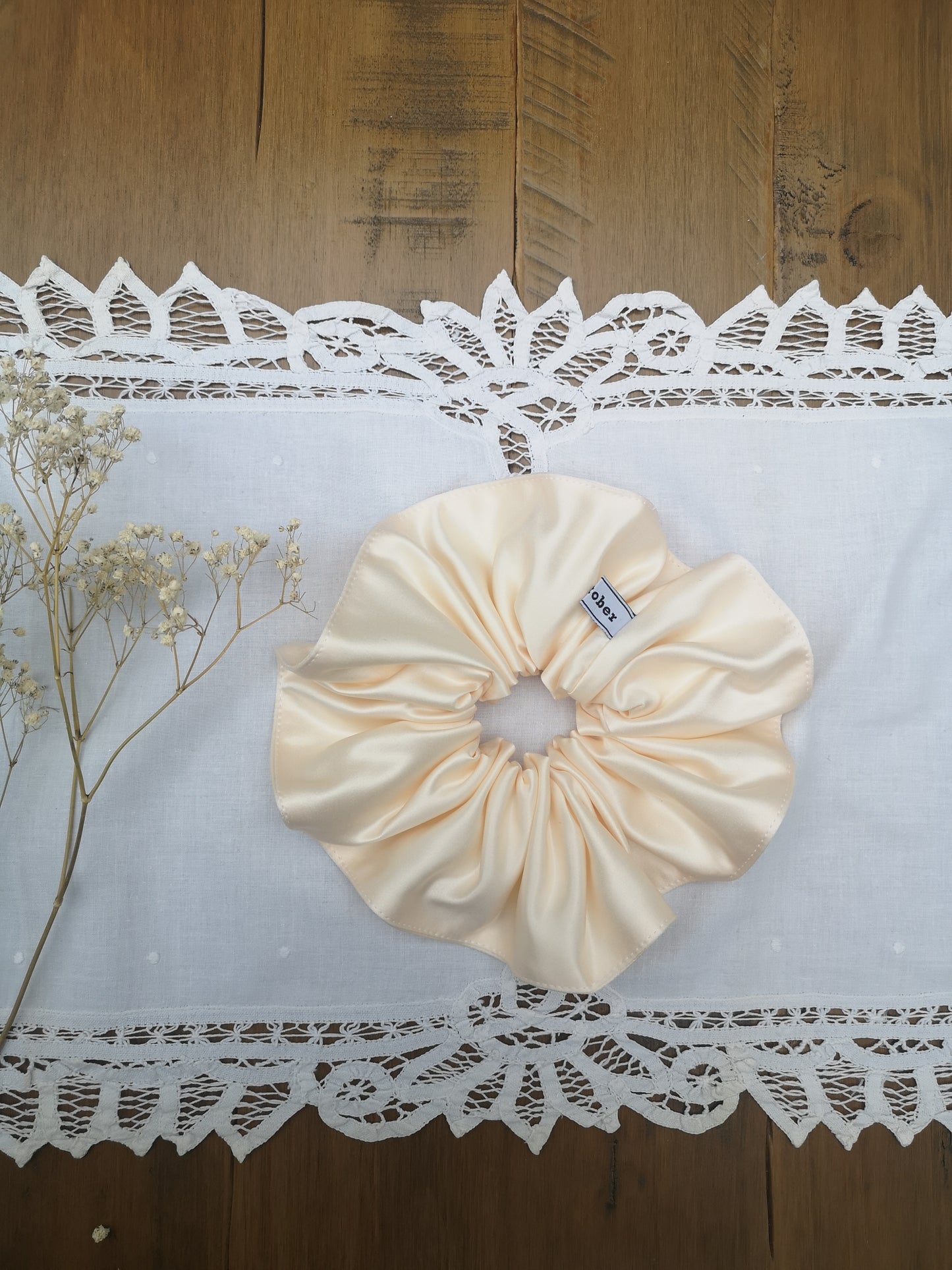 Ariana Scrunchie Cream Satin